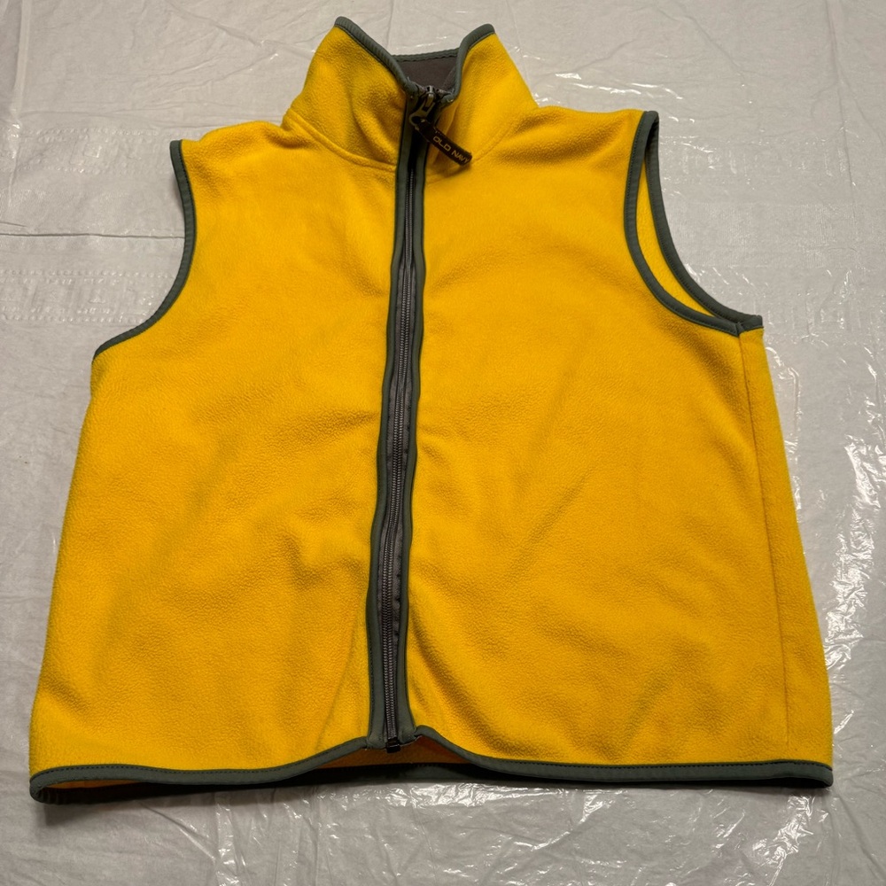 2 Old Navy Fleece Zip Up Vests Size Small - Picture 2 of 9